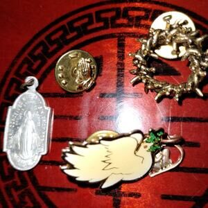 Vintage lot of religious pinbacks and one pendant